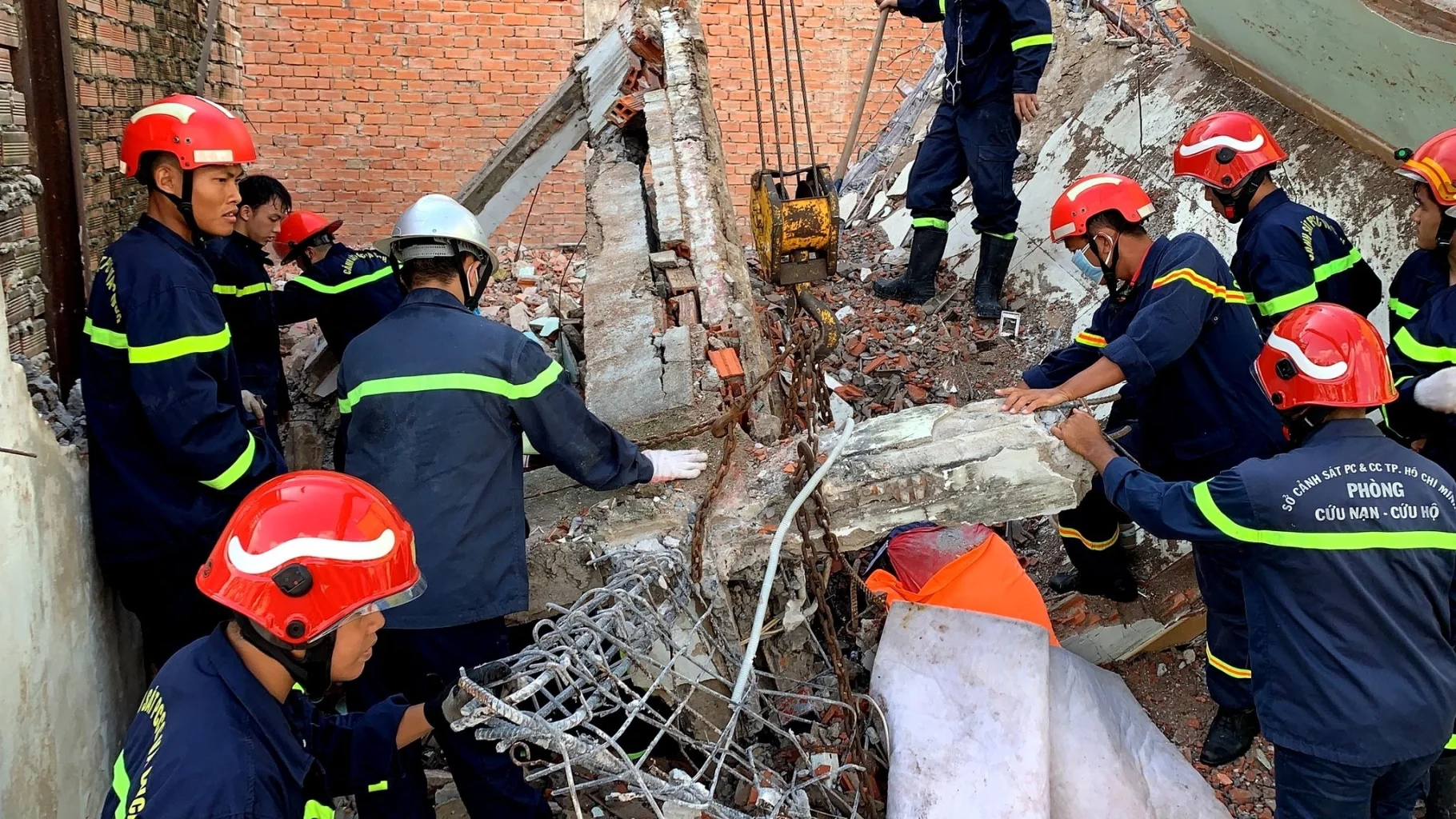 Đánh giá rủi ro lao động: Từ 1 nguy cơ nhỏ đến tai nạn lớn phải xử lý ra sao? 21 danh gia rui ro lao dong